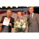 29-06-2010 - musikmarkt - Frank Ramond spendet Fred-Jay-Preis.jpg